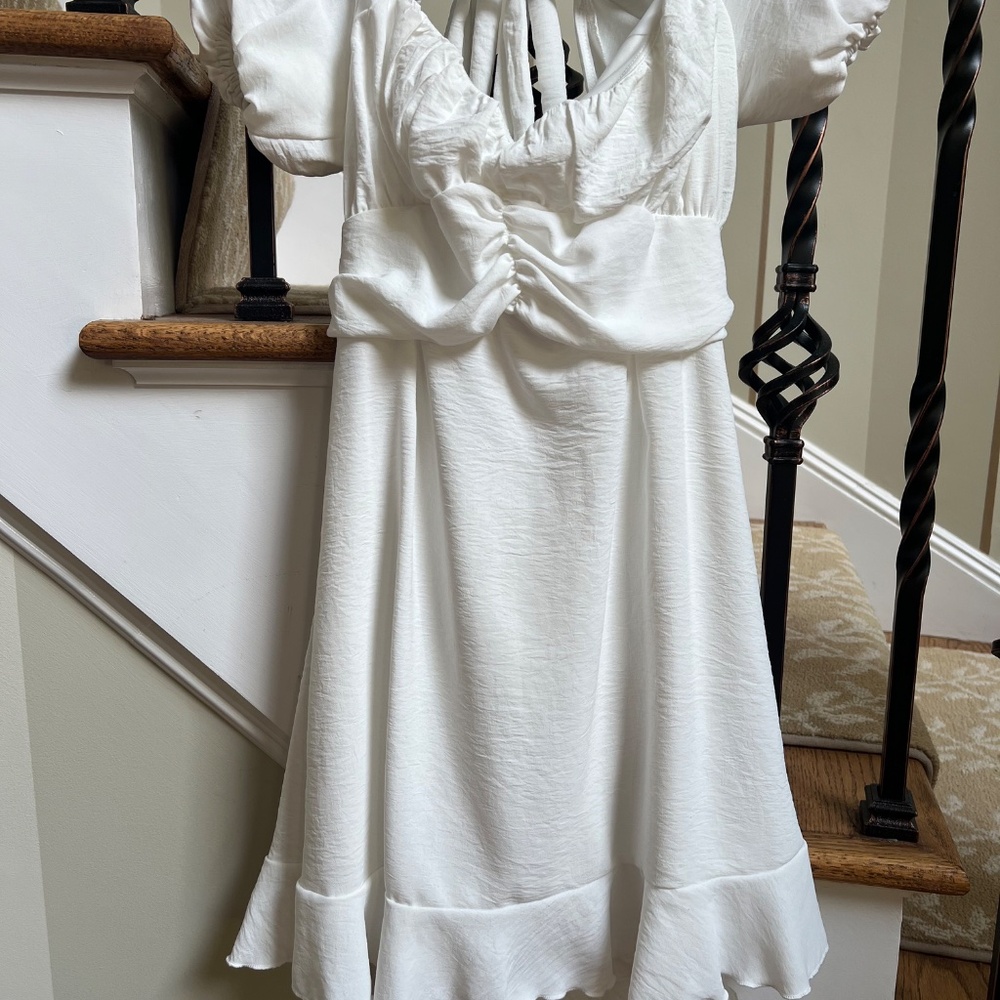 Lucy in the Sky Off White Ruffle Mini Dress w/ Back Ties | Women’s Size Large - Picture 2 of 12